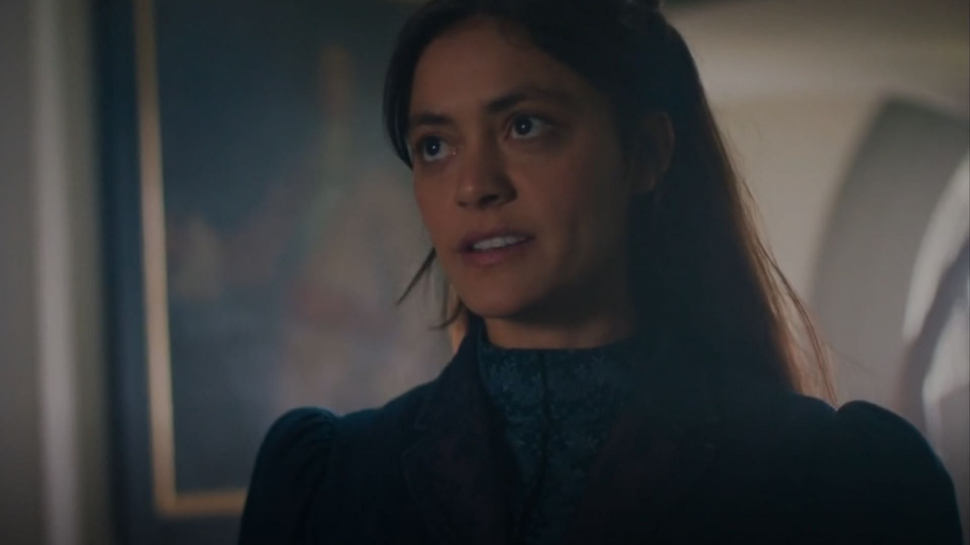 Blu Hunt plays Amelia Rojas in Sherlock & Daughter season 1 episode 4 (Image via The CW)